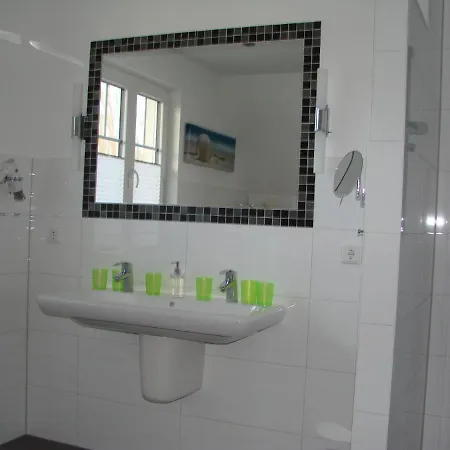 In Mit Eigener Terrasse Holiday home