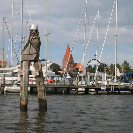 In Mit Eigener Terrasse Holiday home *